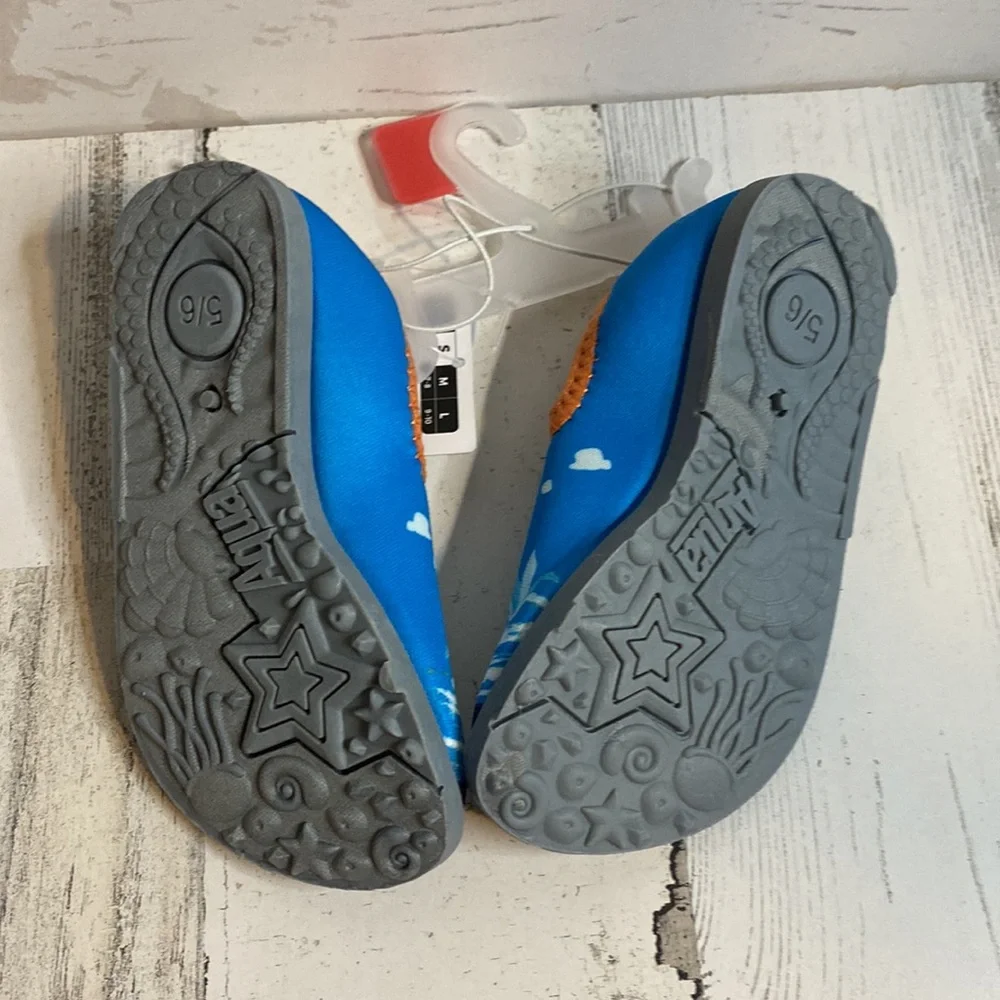 Baby Boy Dino Water Shoes Size S (5/6) NEW